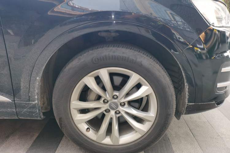 Used Audi Q7 2019 45 TFSI Comfort Model Right Front Wheel Hub