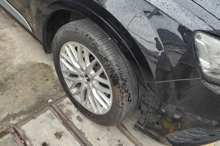 Used Audi Q7 2019 55 TFSI Technology Edition Right Front Wheel Hub