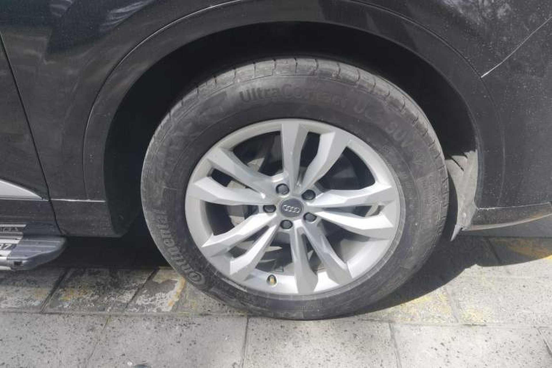 Used Audi Q7 2019 45 TFSI Comfort Model Right Front Wheel Hub