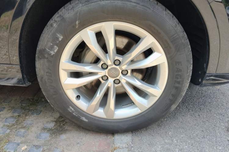 Used Audi Q7 2019 45 TFSI Comfort Model Right Front Wheel Hub