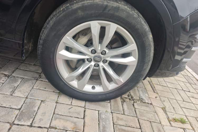 Used Audi Q7 2019 55 TFSI Technology Edition Right Front Wheel Hub