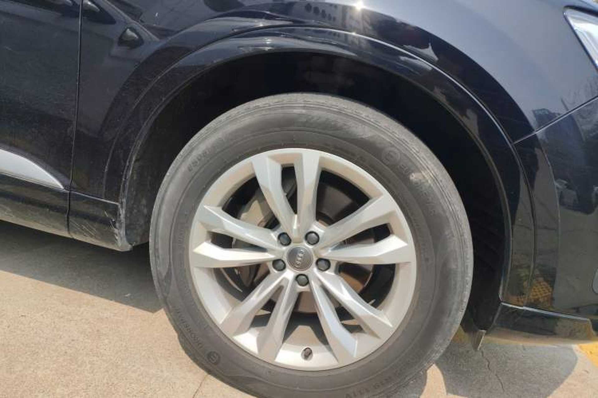 Used Audi Q7 2019 45 TFSI Comfort Model Right Front Wheel Hub
