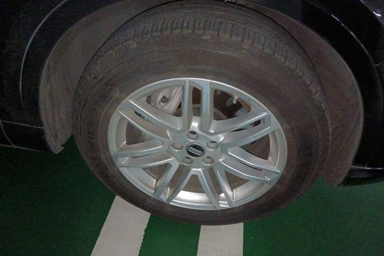 Used Audi Q7 2019 45 TFSI S line Sport Edition Right Front Wheel Hub