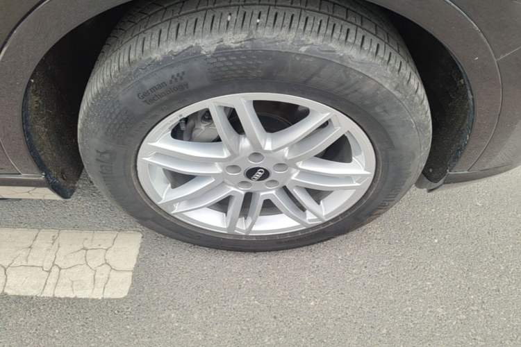Used Audi Q7 2019 45 TFSI S line Sport Edition Right Front Wheel Hub