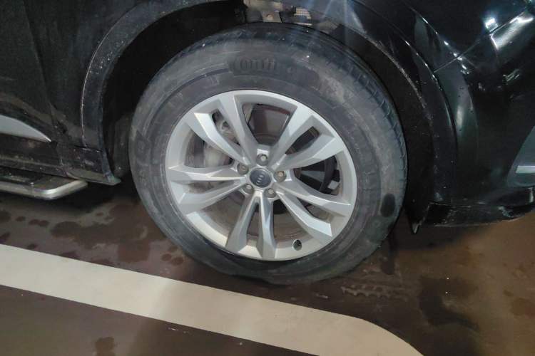 Used Audi Q7 2019 45 TFSI Comfort Model Right Front Wheel Hub