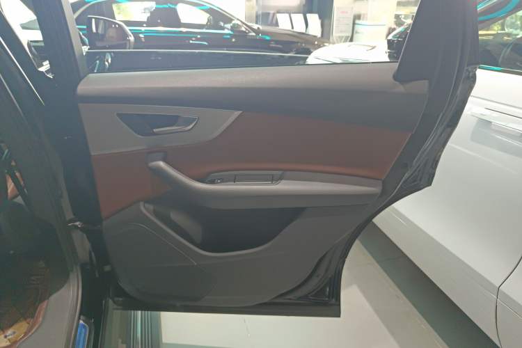 Used Audi Q7 2019 45 TFSI Comfort Model Right Rear Door Interior
