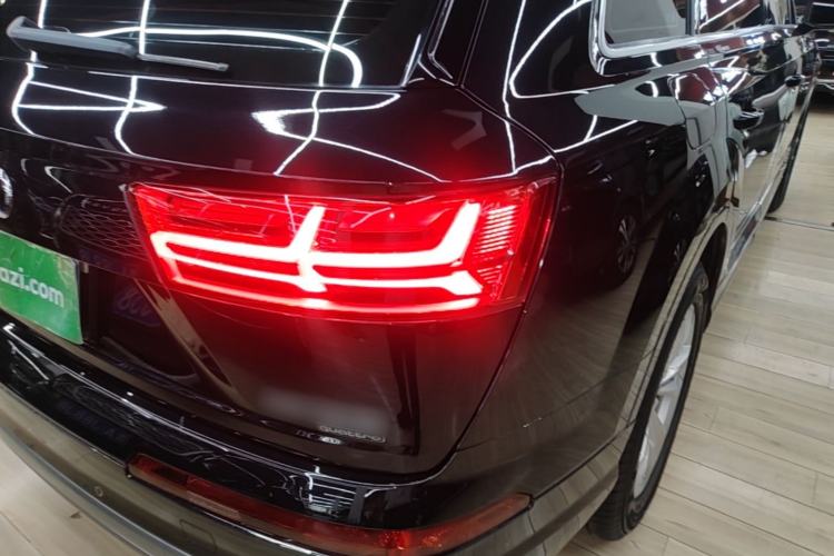 Used Audi Q7 2019 55 TFSI Technology Edition Right Rear Taillight