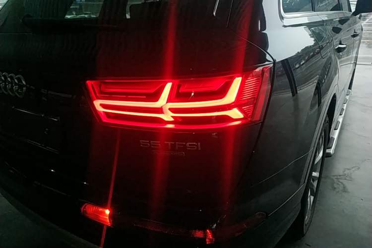 Used Audi Q7 2019 55 TFSI Technology Edition Right Rear Taillight