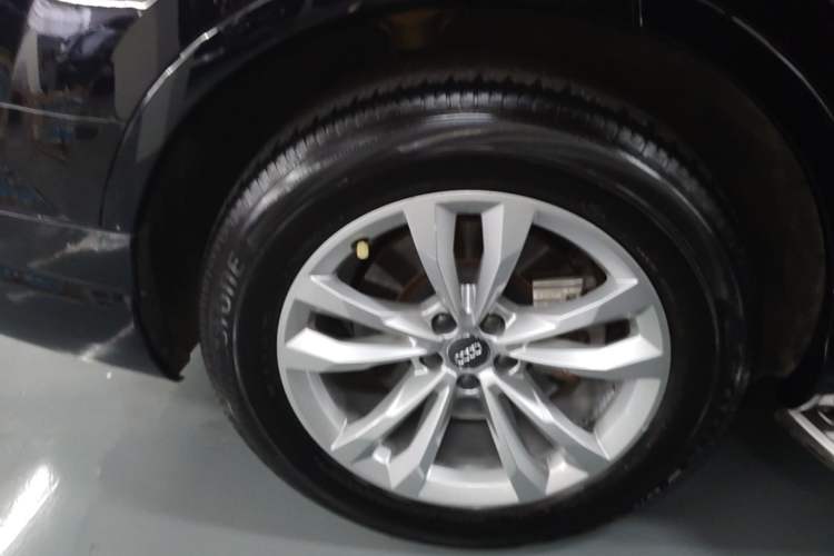 Used Audi Q7 2019 55 TFSI Technology Edition Right Rear Wheel Hub