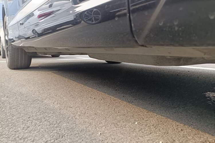 Used Audi Q7 2019 45 TFSI Comfort Model Right Side Sill