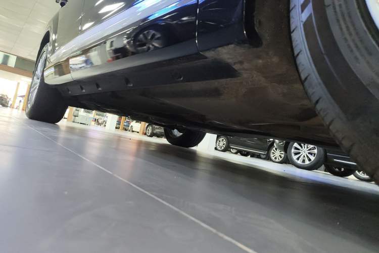 Used Audi Q7 2019 55 TFSI Technology Edition Right Side Sill
