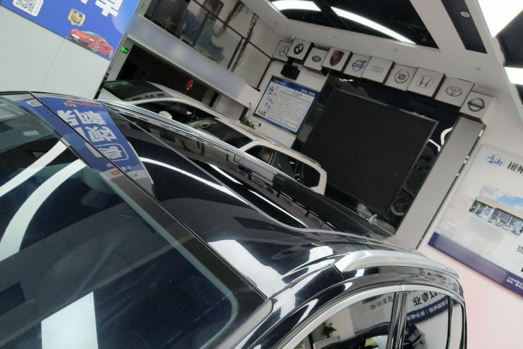 Used Audi Q7 2019 45 TFSI Comfort Model Roof