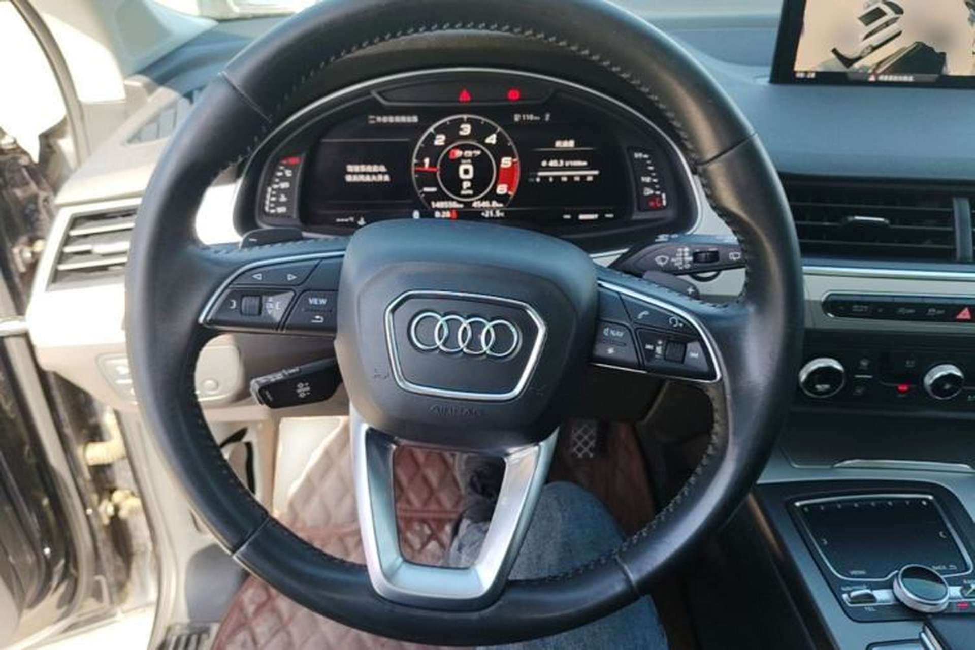 Used Audi Q7 2019 45 TFSI Comfort Model Steering Wheel