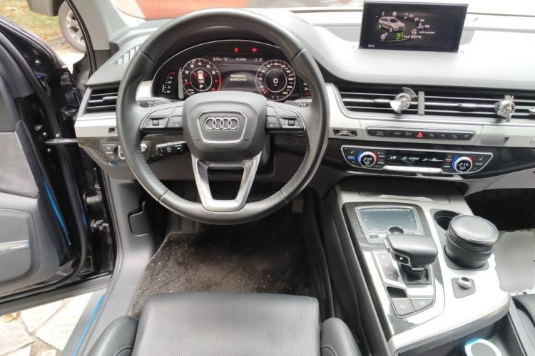 Used Audi Q7 2019 55 TFSI Prestige Edition Steering Wheel