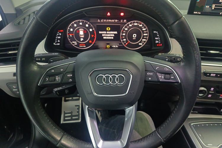 Used Audi Q7 2019 55 TFSI Technology Edition Steering Wheel