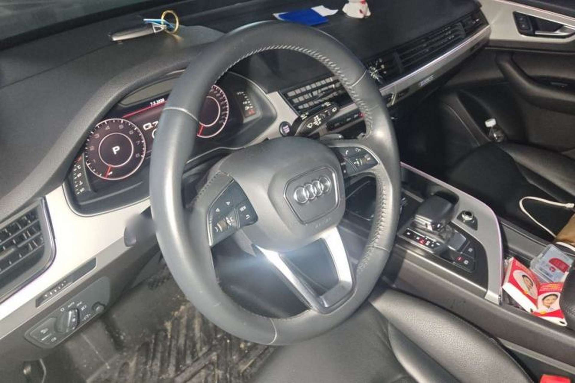 Used Audi Q7 2019 45 TFSI Comfort Model Steering Wheel