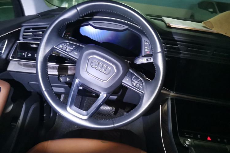 Used Audi Q7 2019 55 TFSI S line Sport Edition Steering Wheel