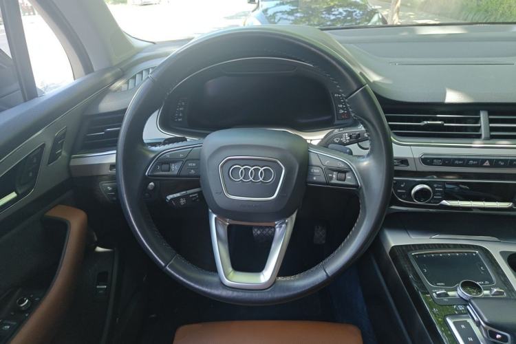 Used Audi Q7 2019 55 TFSI Prestige Edition Steering Wheel