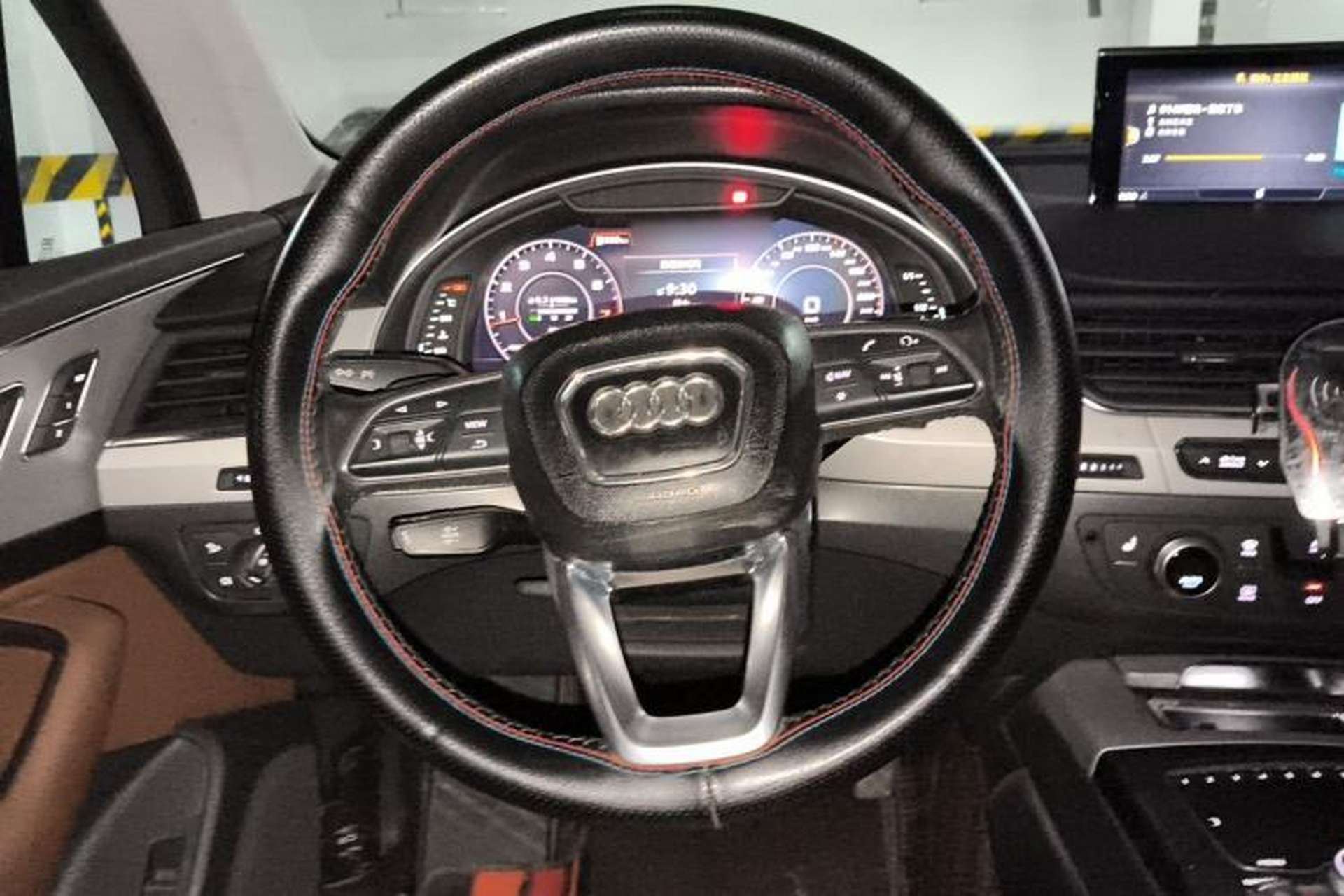 Used Audi Q7 2019 45 TFSI Comfort Model Steering Wheel