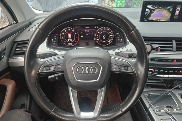 Used Audi Q7 2019 45 TFSI S line Sport Edition Steering Wheel