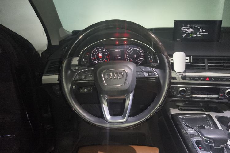 Used Audi Q7 2019 55 TFSI Prestige Edition Steering Wheel