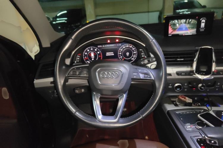 Used Audi Q7 2019 55 TFSI Technology Edition Steering Wheel
