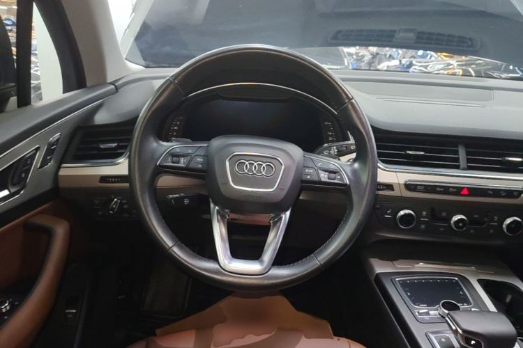 Used Audi Q7 2019 55 TFSI Technology Edition Steering Wheel