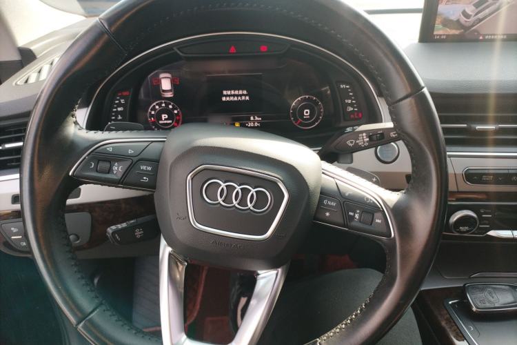 Used Audi Q7 2019 55 TFSI Technology Edition Steering Wheel