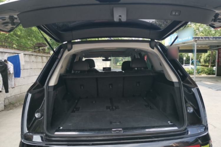 Used Audi Q7 2019 55 TFSI Technology Edition Trunk