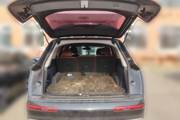 Used Audi Q7 2019 45 TFSI Comfort Model Trunk