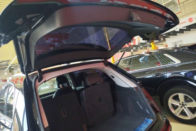 Used Audi Q7 2019 45 TFSI Comfort Model Trunk