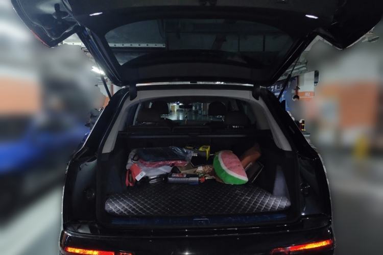Used Audi Q7 2019 45 TFSI Comfort Model Trunk