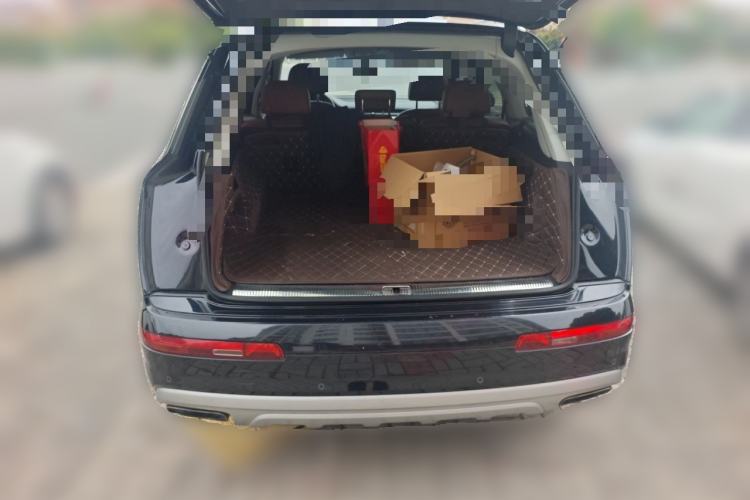Used Audi Q7 2019 55 TFSI Technology Edition Trunk