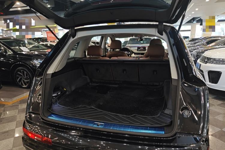 Used Audi Q7 2019 45 TFSI S line Sport Edition Trunk