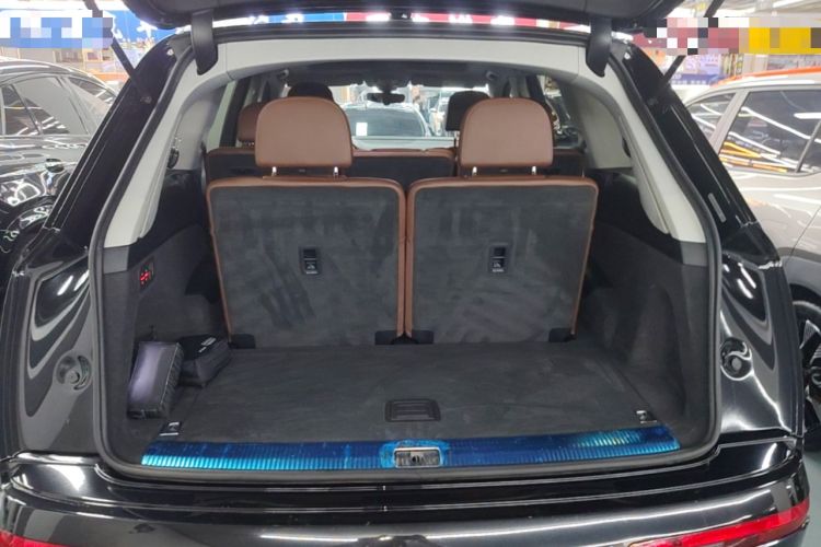 Used Audi Q7 2019 55 TFSI Technology Edition Trunk