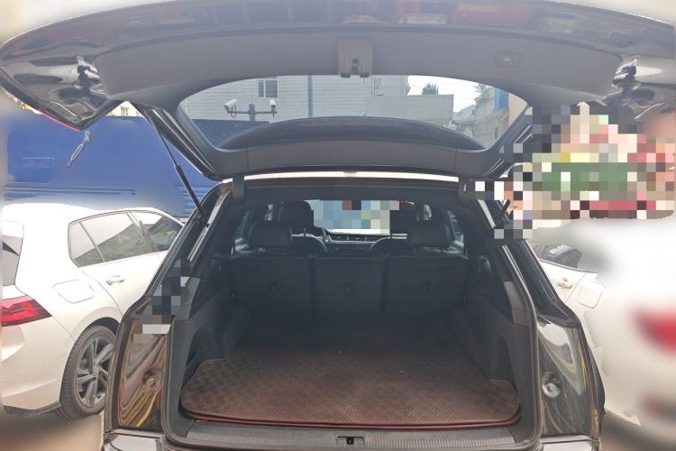 Used Audi Q7 2019 2.0T Standard Model Middle East Trunk