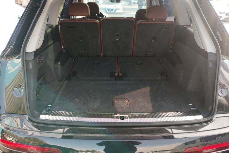 Used Audi Q7 2019 55 TFSI Technology Edition Trunk