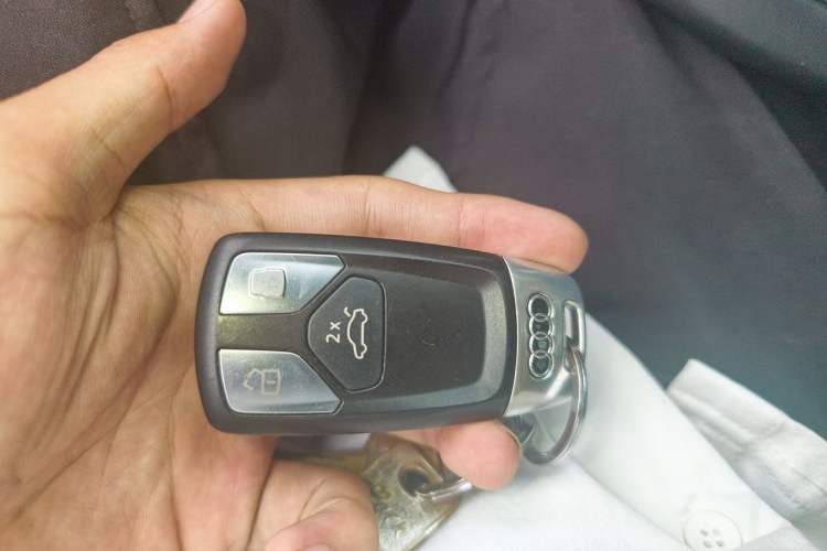Used Audi Q7 2019 55 TFSI Technology Edition Vehicle Key