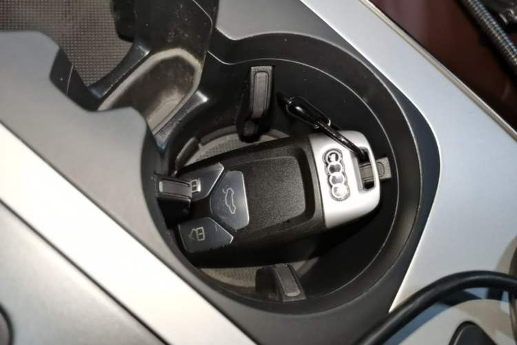 Used Audi Q7 2019 45 TFSI Comfort Model Vehicle Key