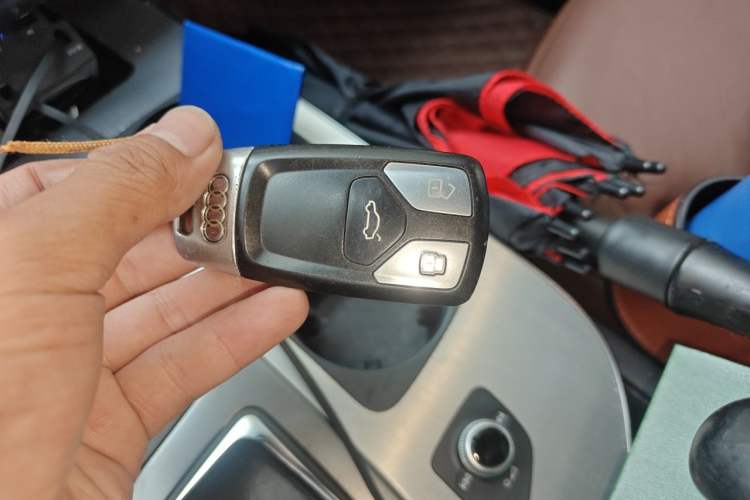 Used Audi Q7 2019 45 TFSI S line Sport Edition Vehicle Key