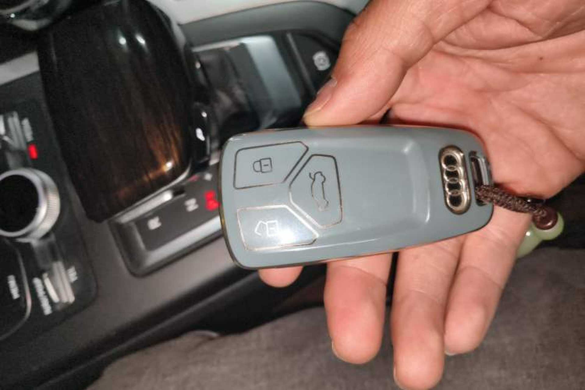 Used Audi Q7 2019 45 TFSI Comfort Model Vehicle Key