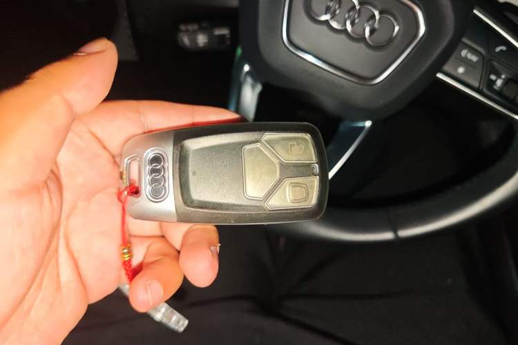 Used Audi Q7 2019 55 TFSI Technology Edition Vehicle Key