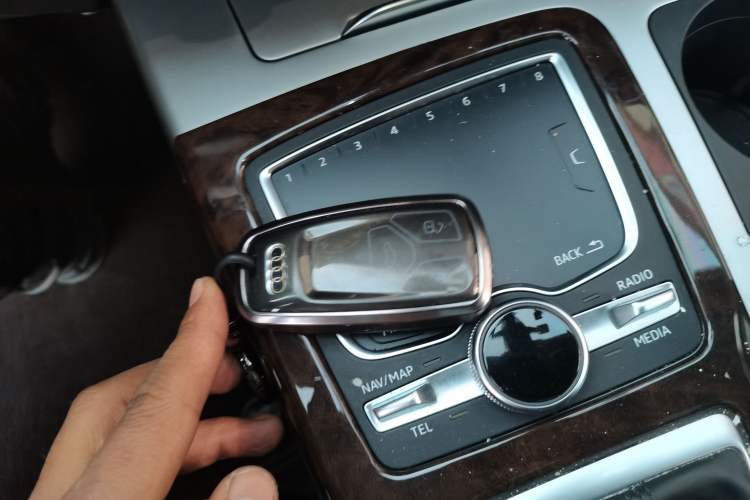 Used Audi Q7 2019 55 TFSI Technology Edition Vehicle Key