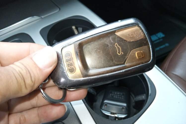 Used Audi Q7 2019 45 TFSI Comfort Model Vehicle Key