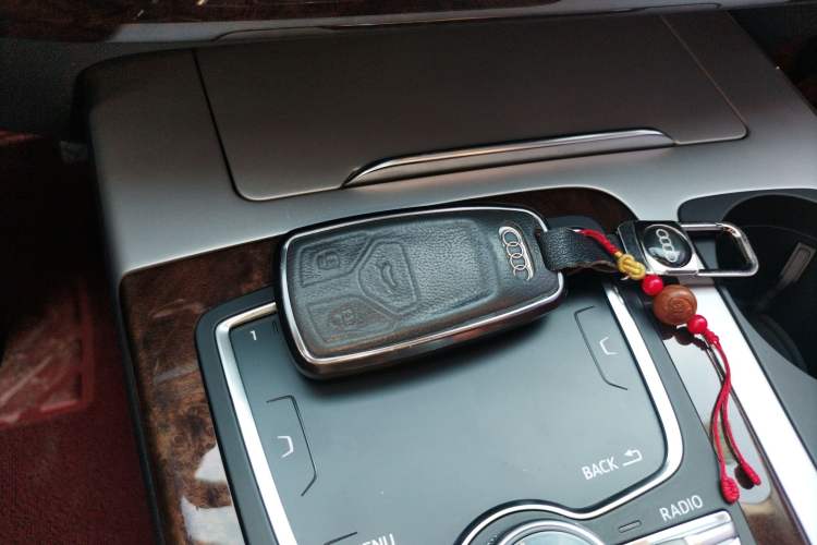 Used Audi Q7 2019 55 TFSI Technology Edition Vehicle Key