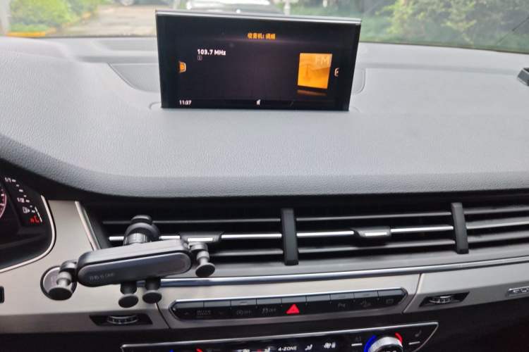 Used Audi Q7 2019 45 TFSI S line Sport Edition Audio And AC Panel