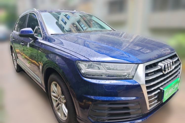 Used Audi Q7 2019 45 TFSI S line Sport Edition Front Right 45 Deg