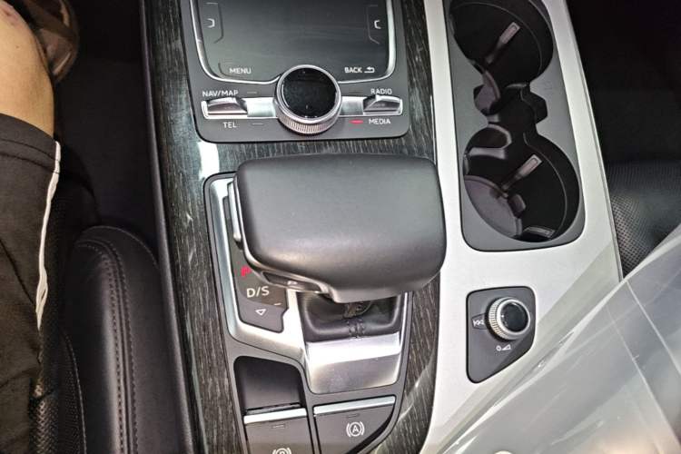 Used Audi Q7 2019 55 TFSI Prestige Edition Gear Lever