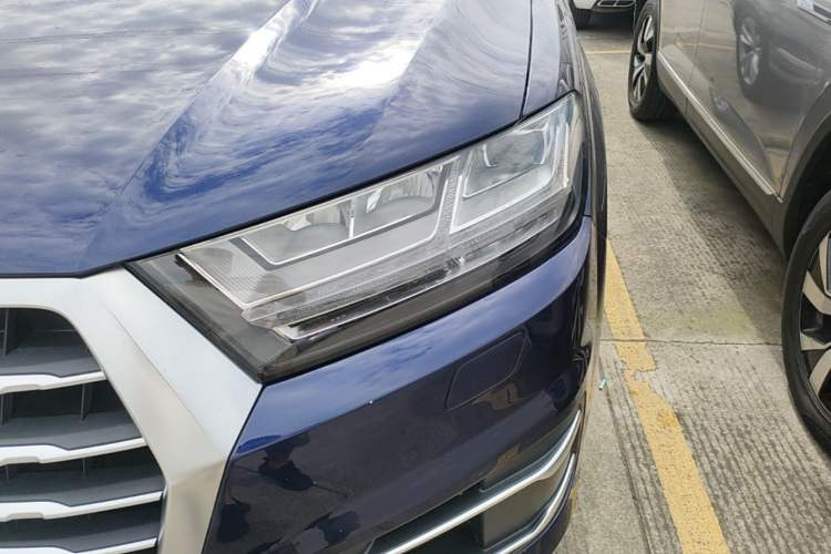 Used Audi Q7 2019 45 TFSI Comfort Model Left Front Headlight