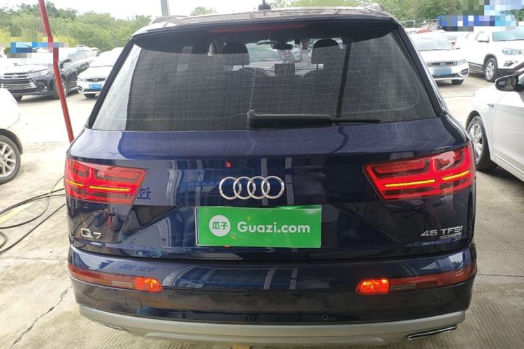 Used Audi Q7 2019 45 TFSI Comfort Model Rear